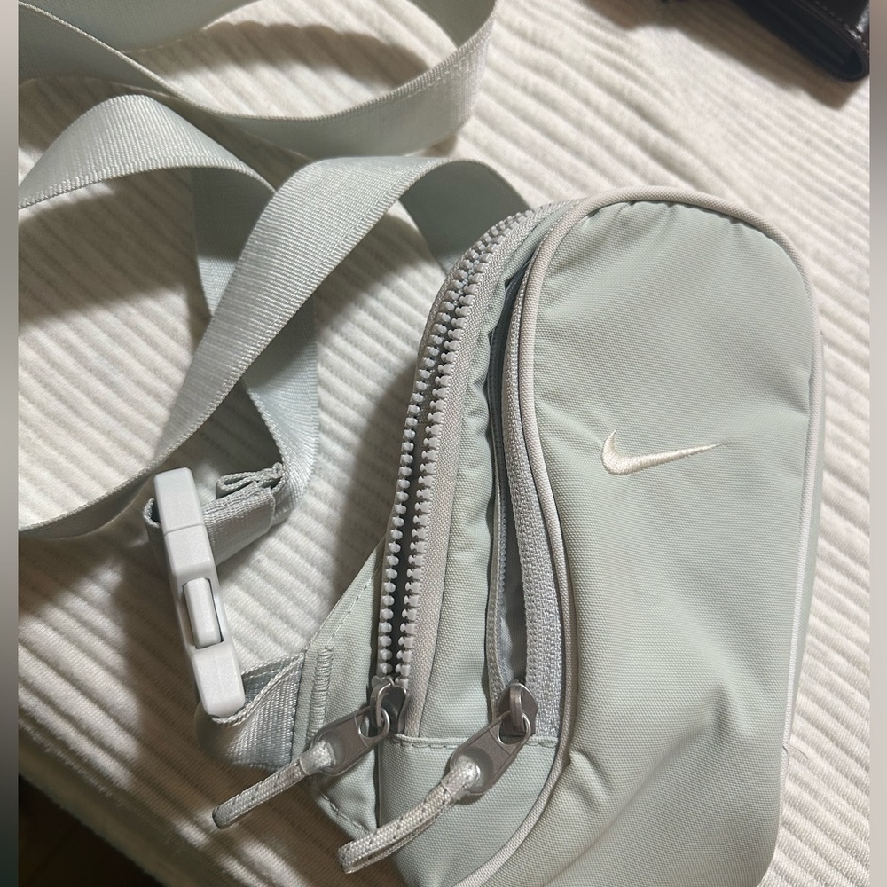 Nike crossbody bag